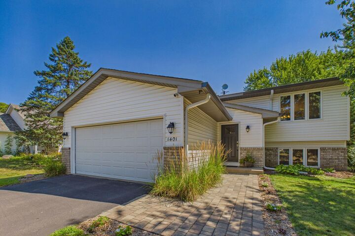 Property Photo: 1401 Driving Park Road MN 55082