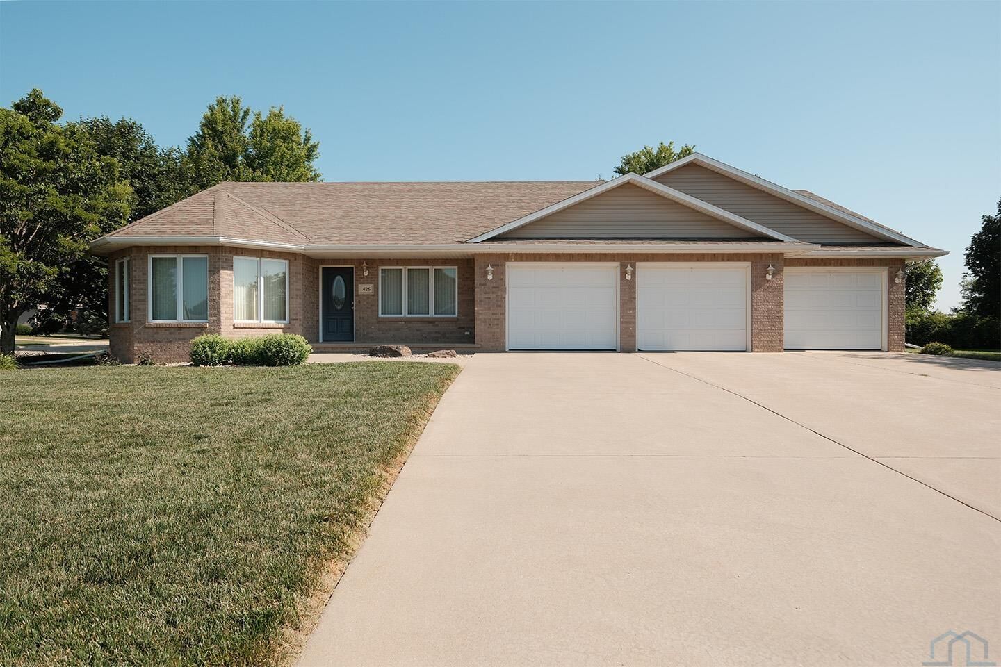 Property Photo:  426 14th Street SE  IA 51250 
