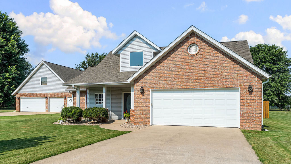 Property Photo: 739 Apple Meadows AR 72764