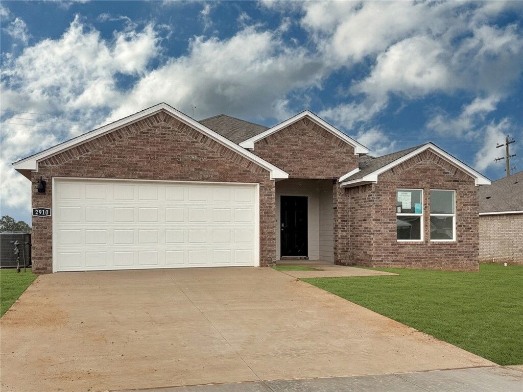 Property Photo: 527 Oklahoma Street AR 72730