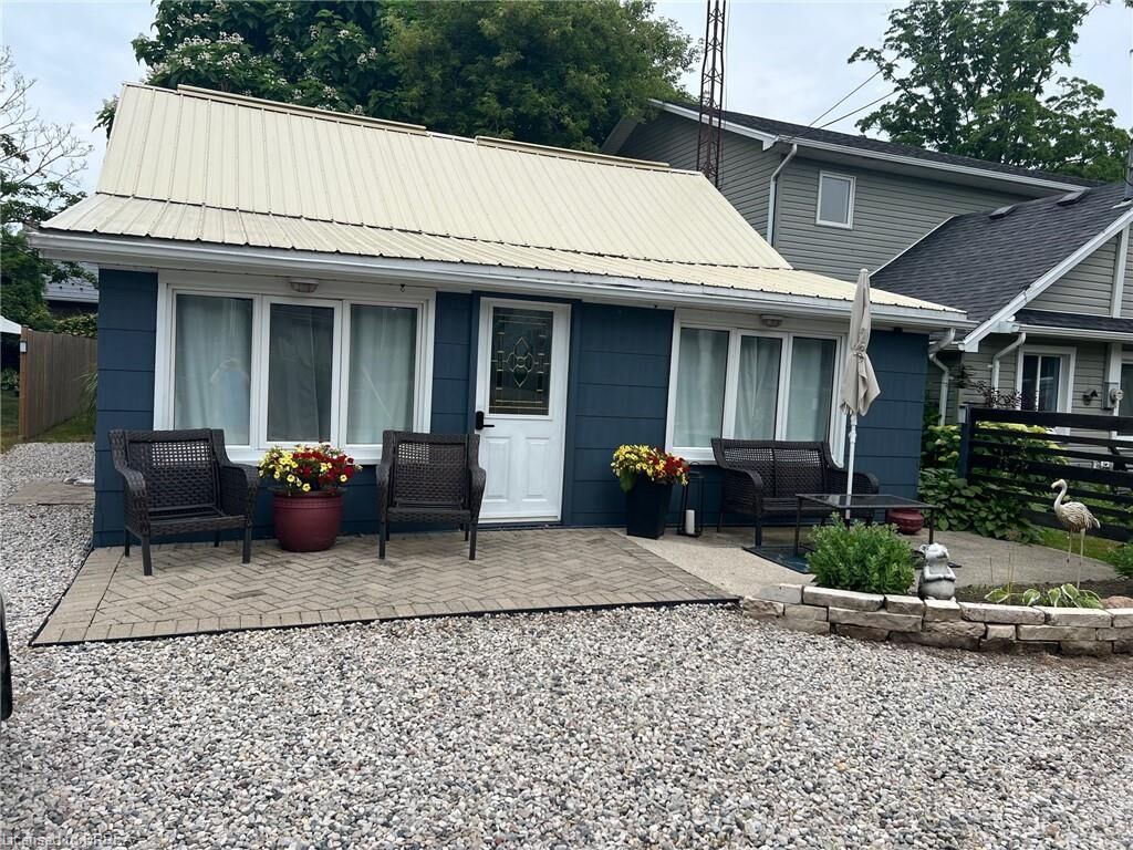Property Photo: 3185 Lindley Street ON N5H 2R2