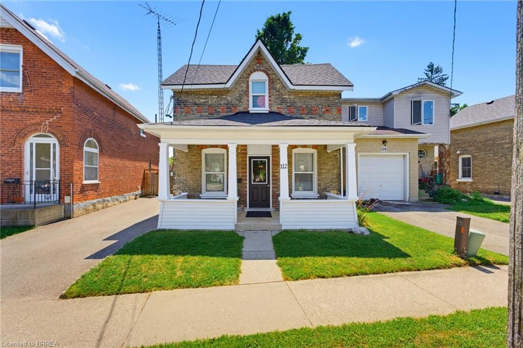 Property Photo: 112 Grand River Avenue ON N3T 4X4