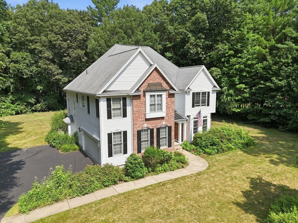 Property Photo:  19 Laurel Ridge Road  MA 01077 