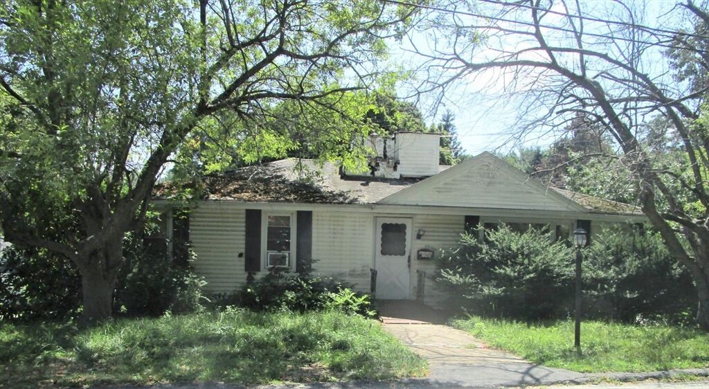 Property Photo:  21 Baxter St  MA 01602 