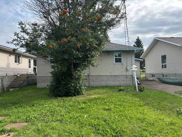 Property Photo: 5010 44 Avenue AB T4J 1J6