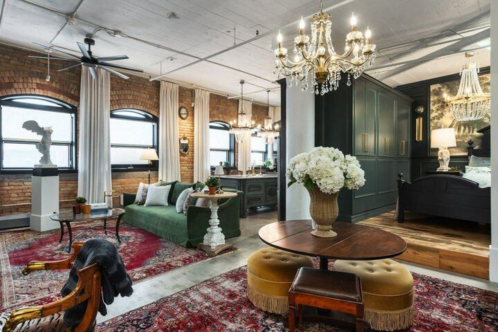 Property Photo: 240 11 Avenue SW 603 AB T2R 0C3