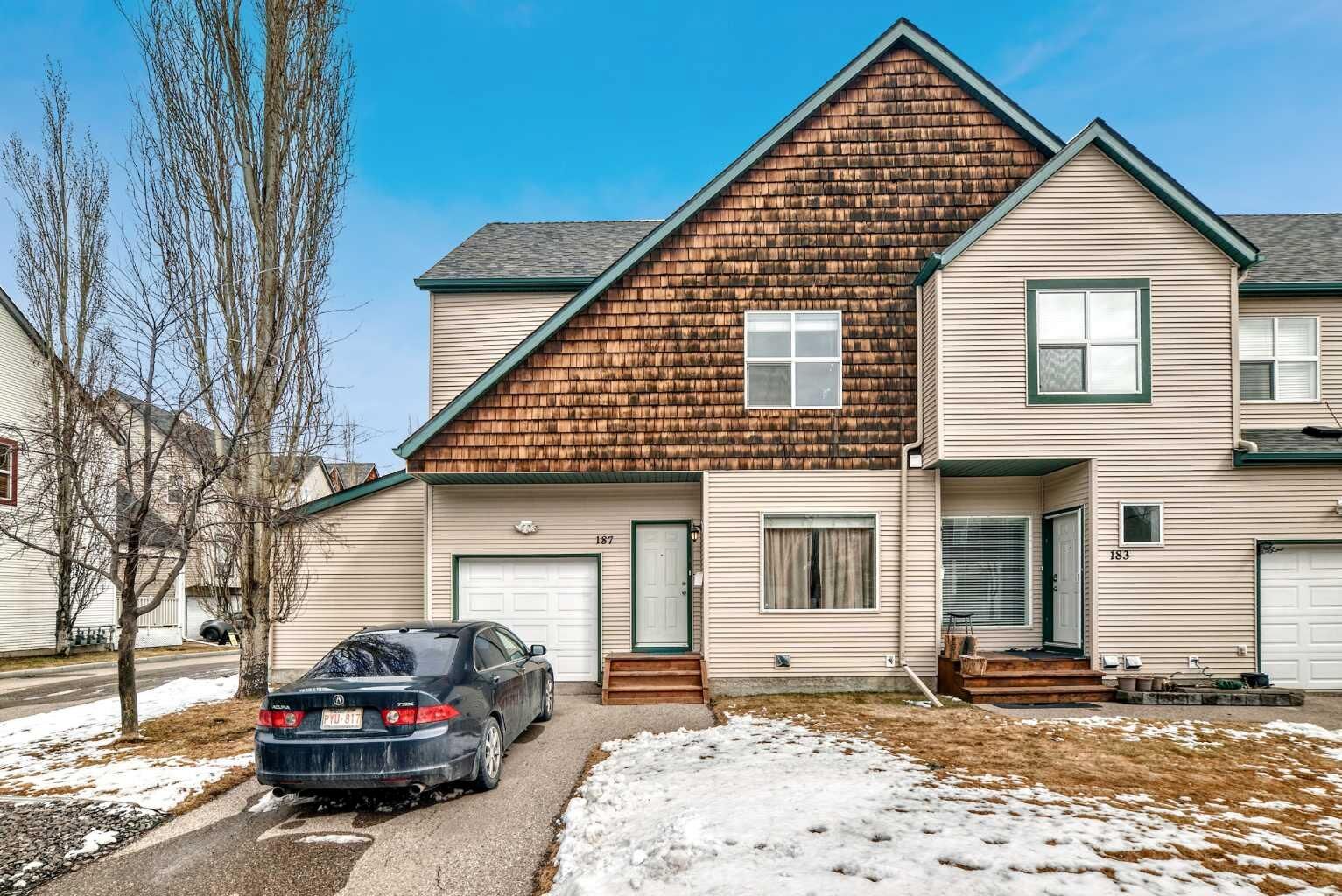 Photo de la propriété: 187 Bridlewood View SW AB T2Y 3X7