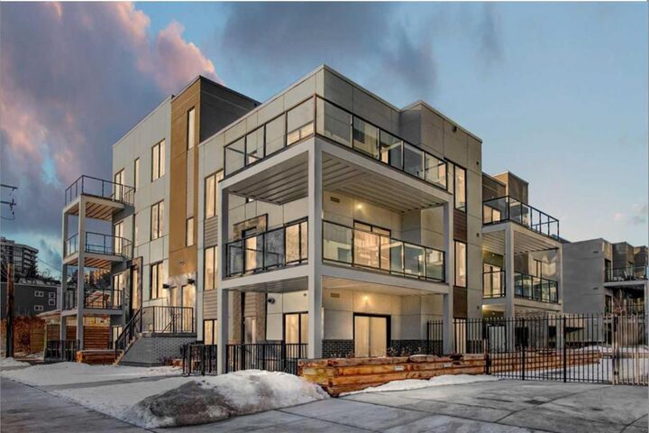 455 1 Avenue NE 204 — photo 1