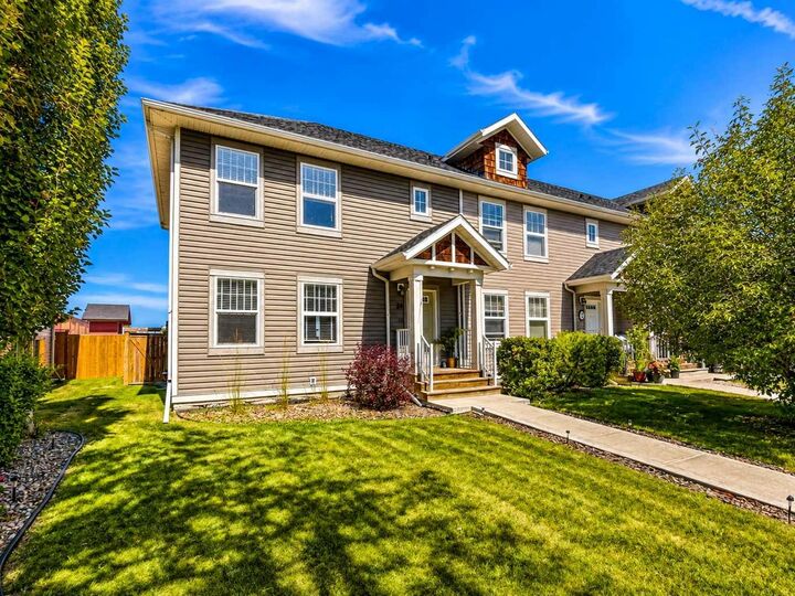 Property Photo: 34 Rafferty Court AB T4S 0K3