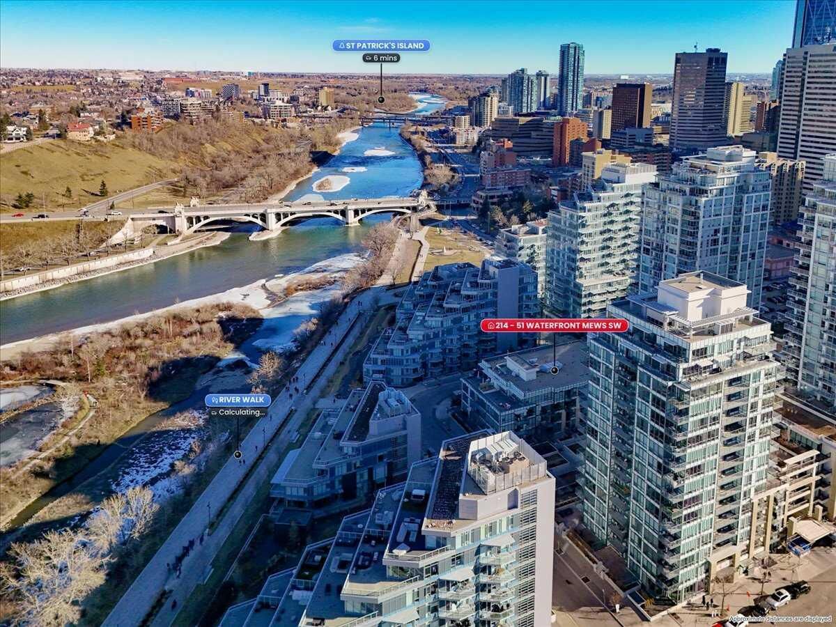 Property Photo: 51 Waterfront Mews SW 214 AB T2P 0X3