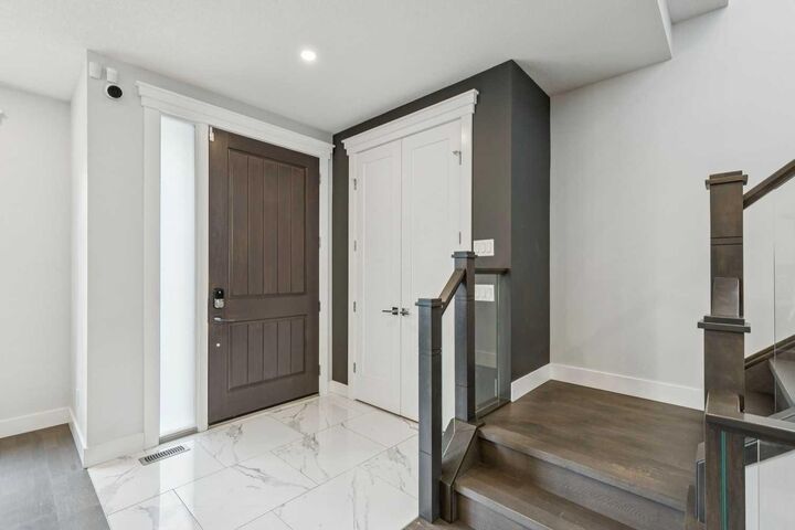 Property Photo: 2826 40 Street SW AB T3E 3J6