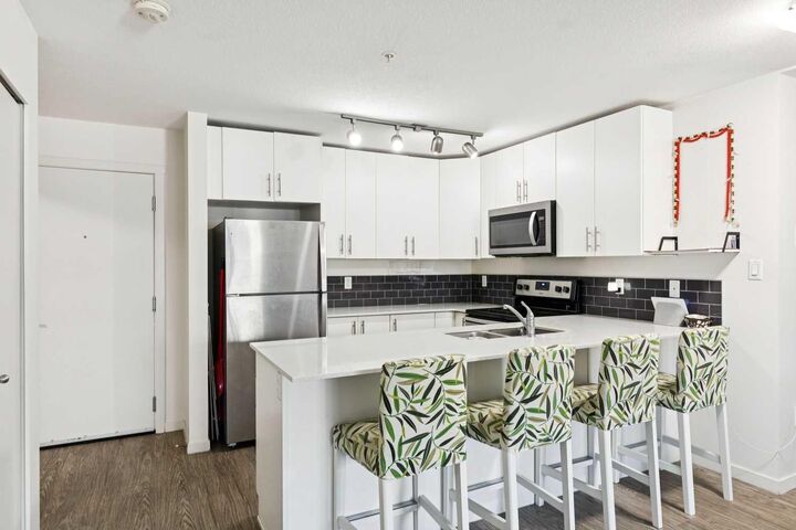 181 Skyview Ranch Manor NE 2115 — photo 1