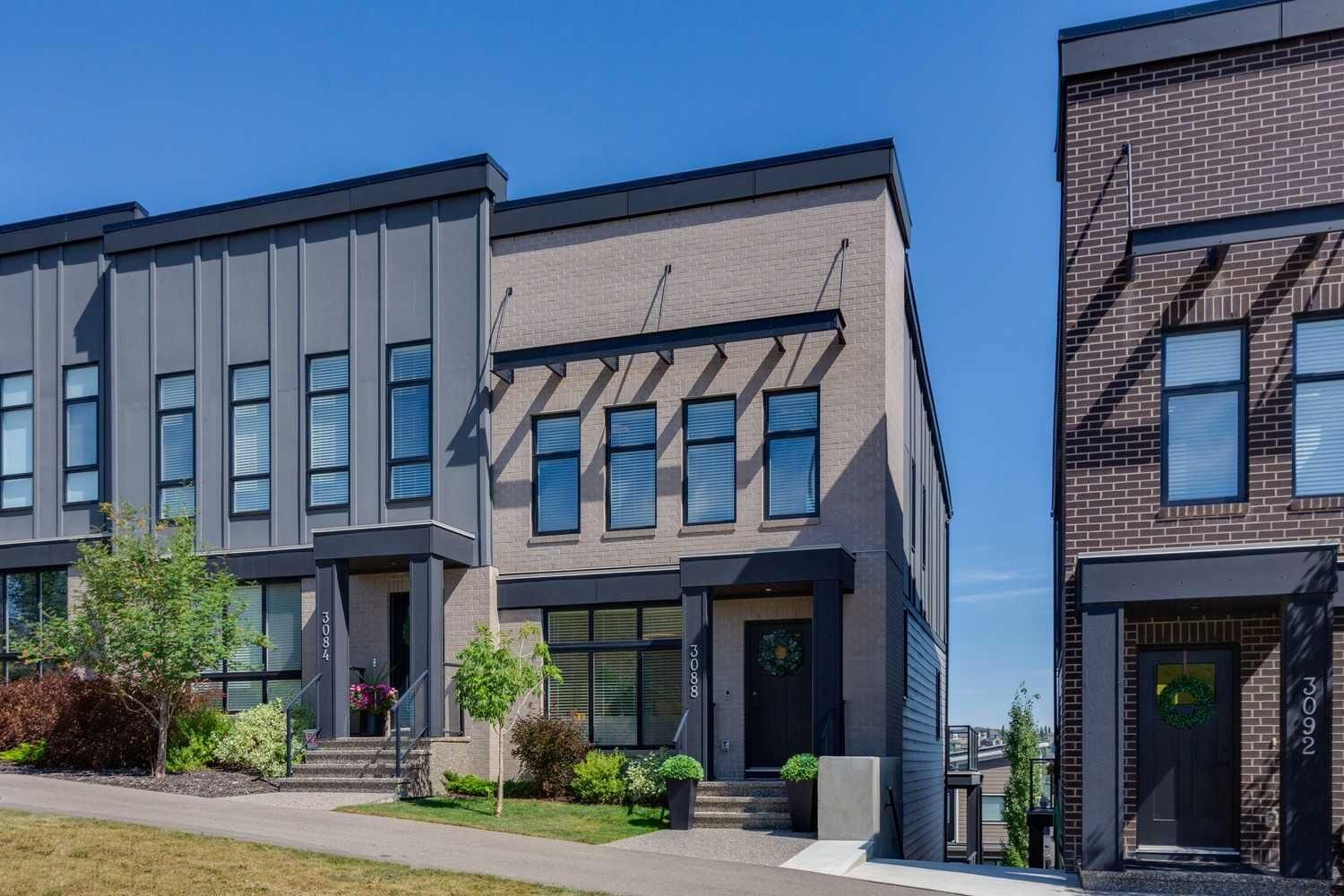 Property Photo: 3088 85 Street SW AB T3H 6C7