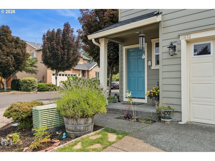 Property Photo:  11632 Darling Way  OR 97045 