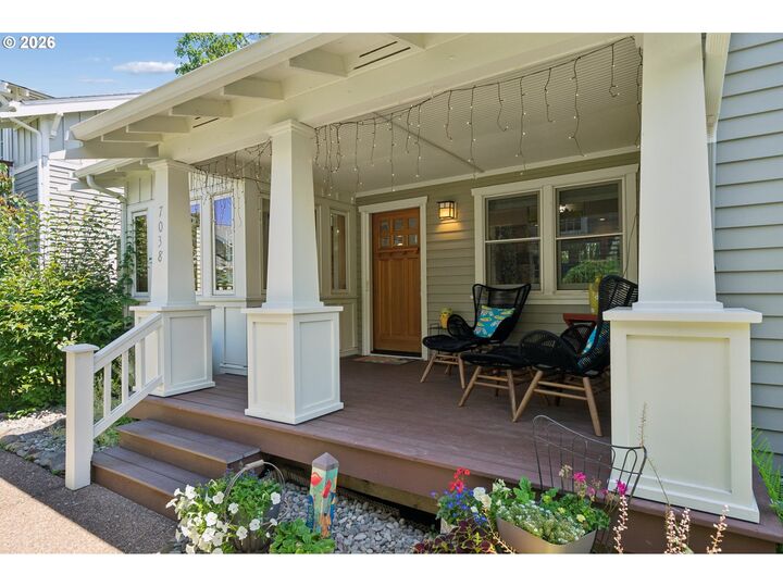 Property Photo: 7038 SE Clinton St OR 97206