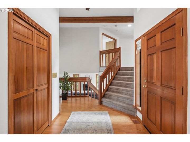 Property Photo: 16625 NE San Rafael Dr OR 97230