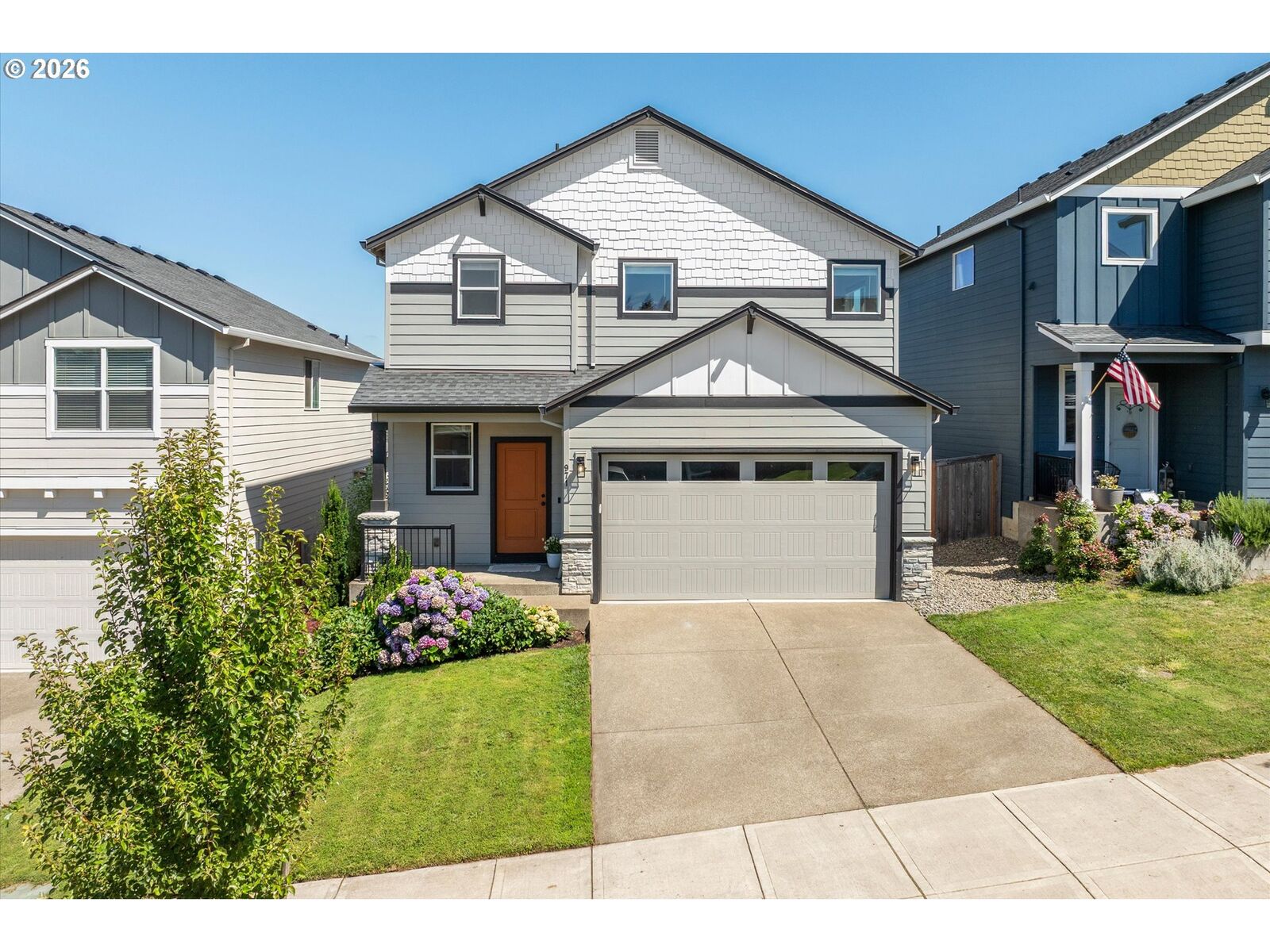 Property Photo: 971 NE Wildwood Dr OR 97023