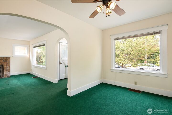 Property Photo:  6016  34th Avenue NE  WA 98115 