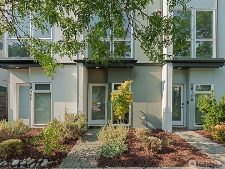 Property Photo: 2612 SW Nevada Street B WA 98126