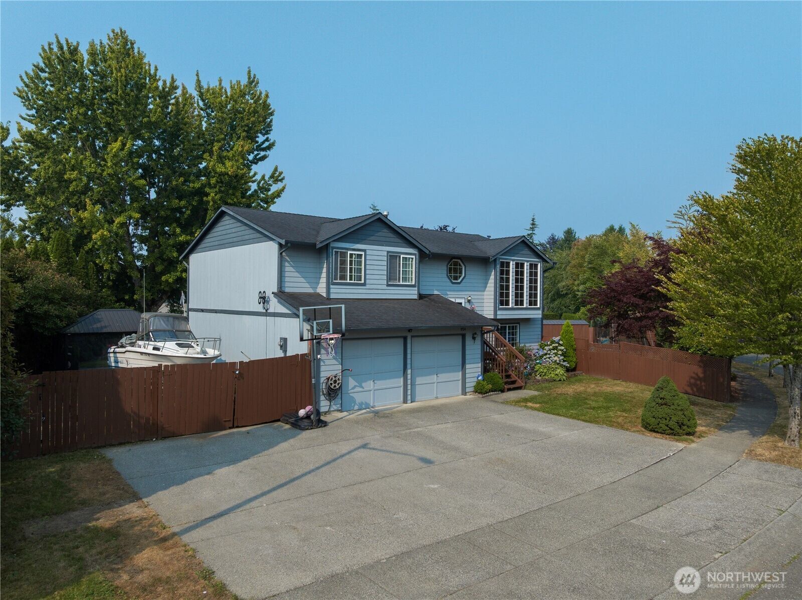 Property Photo: 8324 17 Street SE WA 98258