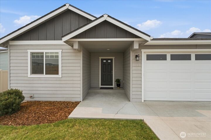 Property Photo: 148 S Nevada Avenue WA 98802
