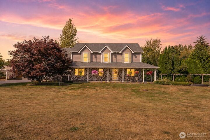 Property Photo:  5350  Stephens Drive  WA 98226 