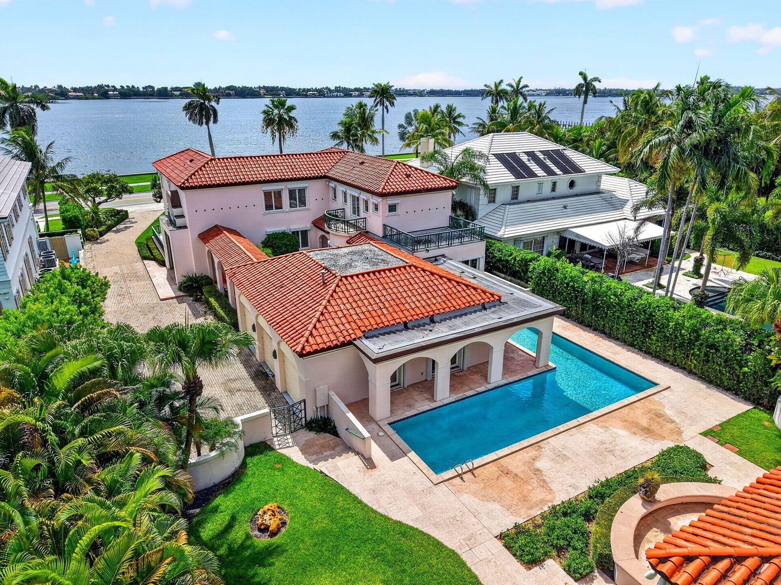 Property Photo: 5011 S Flagler Drive FL 33405