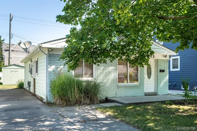 Property Photo:  973 E 14 Mile Road  MI 48009 