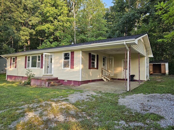 Property Photo: 118 County Road 503 TN 37329