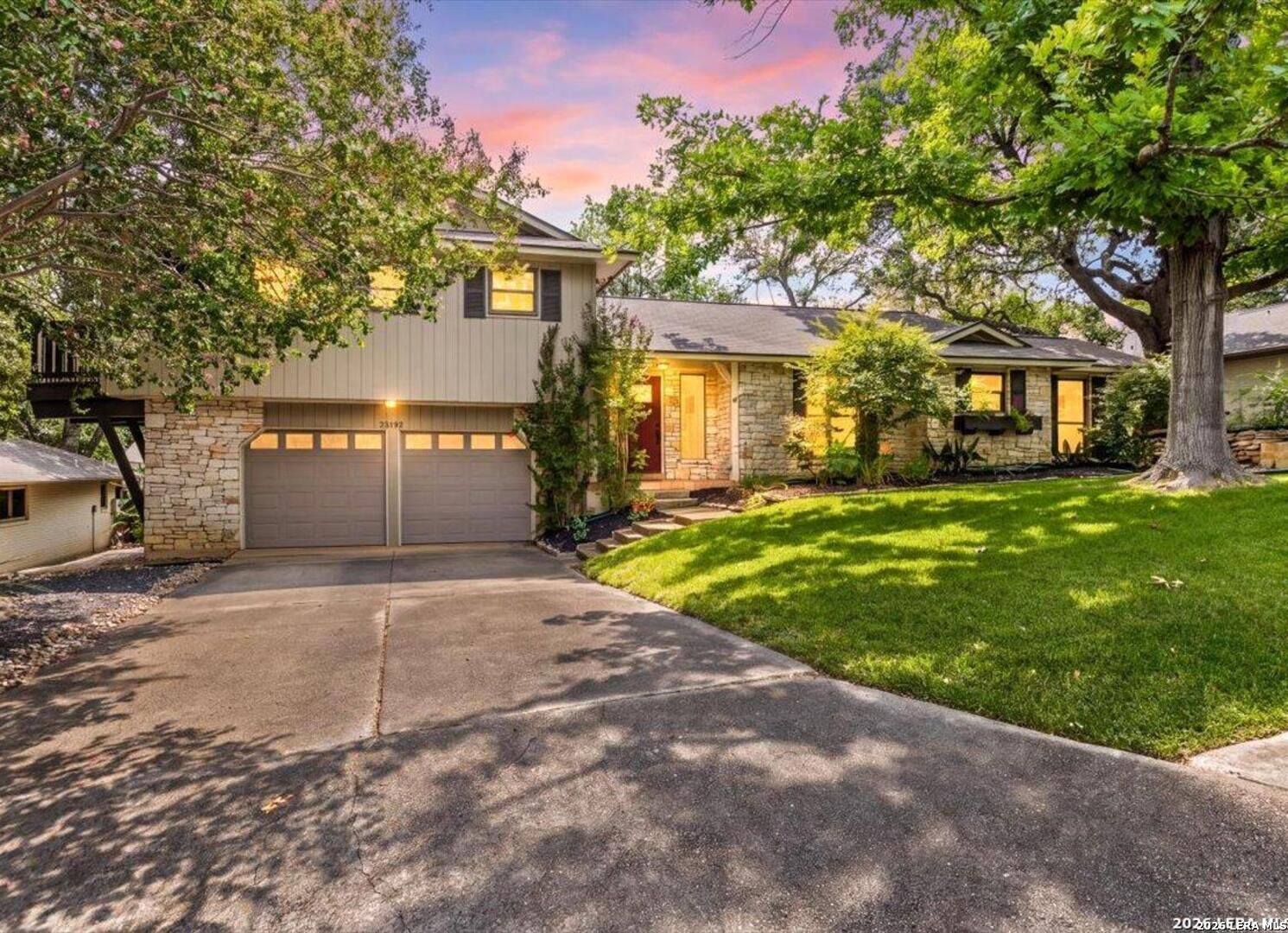 Property Photo: 15702 Partridge Trl TX 78232
