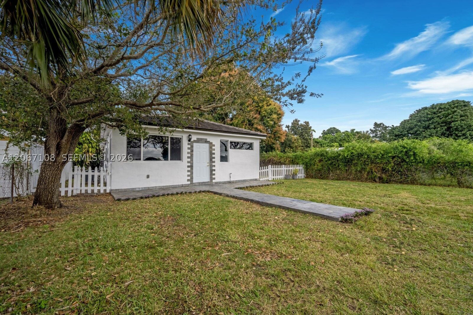 Property Photo: 8861 SW 127th Ter - FL 33176