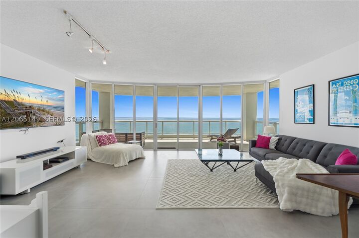 Property Photo:  4201 Collins Ave 1503  FL 33140 