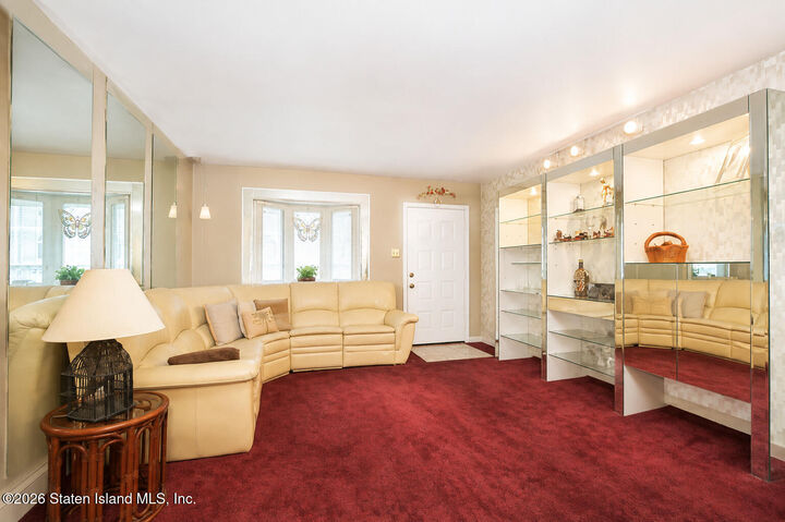 Property Photo: 152 Crossfield Avenue NY 10312