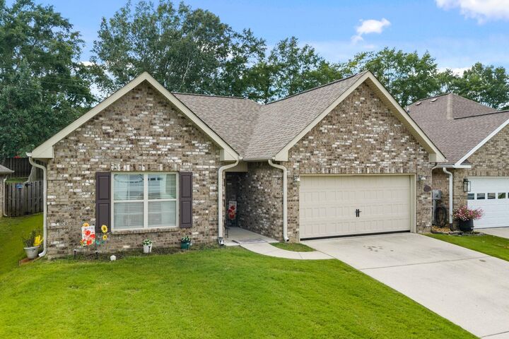 Property Photo:  2919 Phelan Cirlce SE  AL 35077 