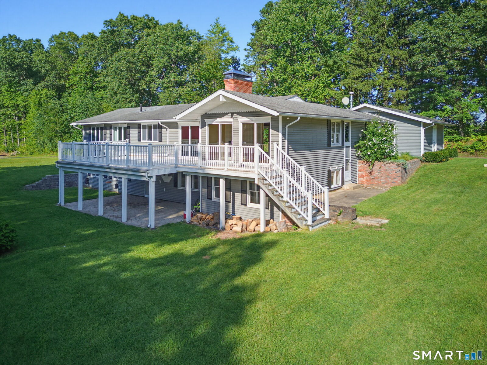Property Photo:  25 Plantation Road  CT 06016 