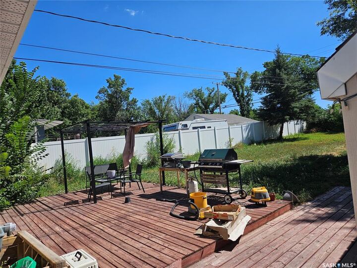 Property Photo: 1017 Coteau Street W SK S6H 5G3