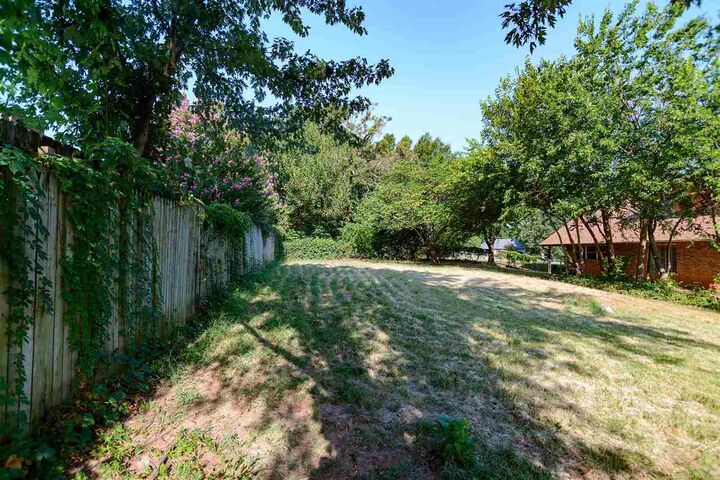 Property Photo: 4823 W Woodland Drive OK 74074