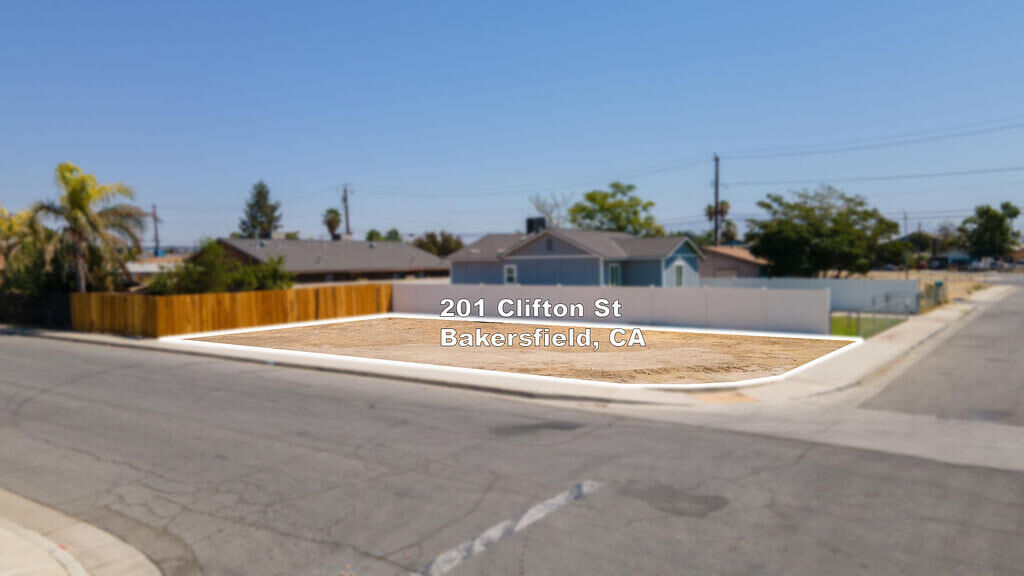 Property Photo:  201 Clifton Street  CA 93307 