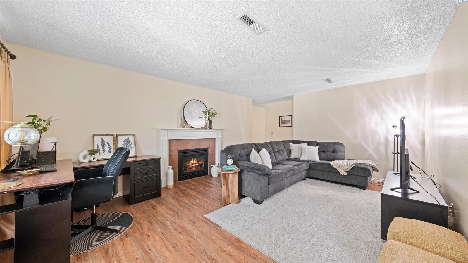 Property Photo:  2912 W Hood Ave C103  WA 99336 