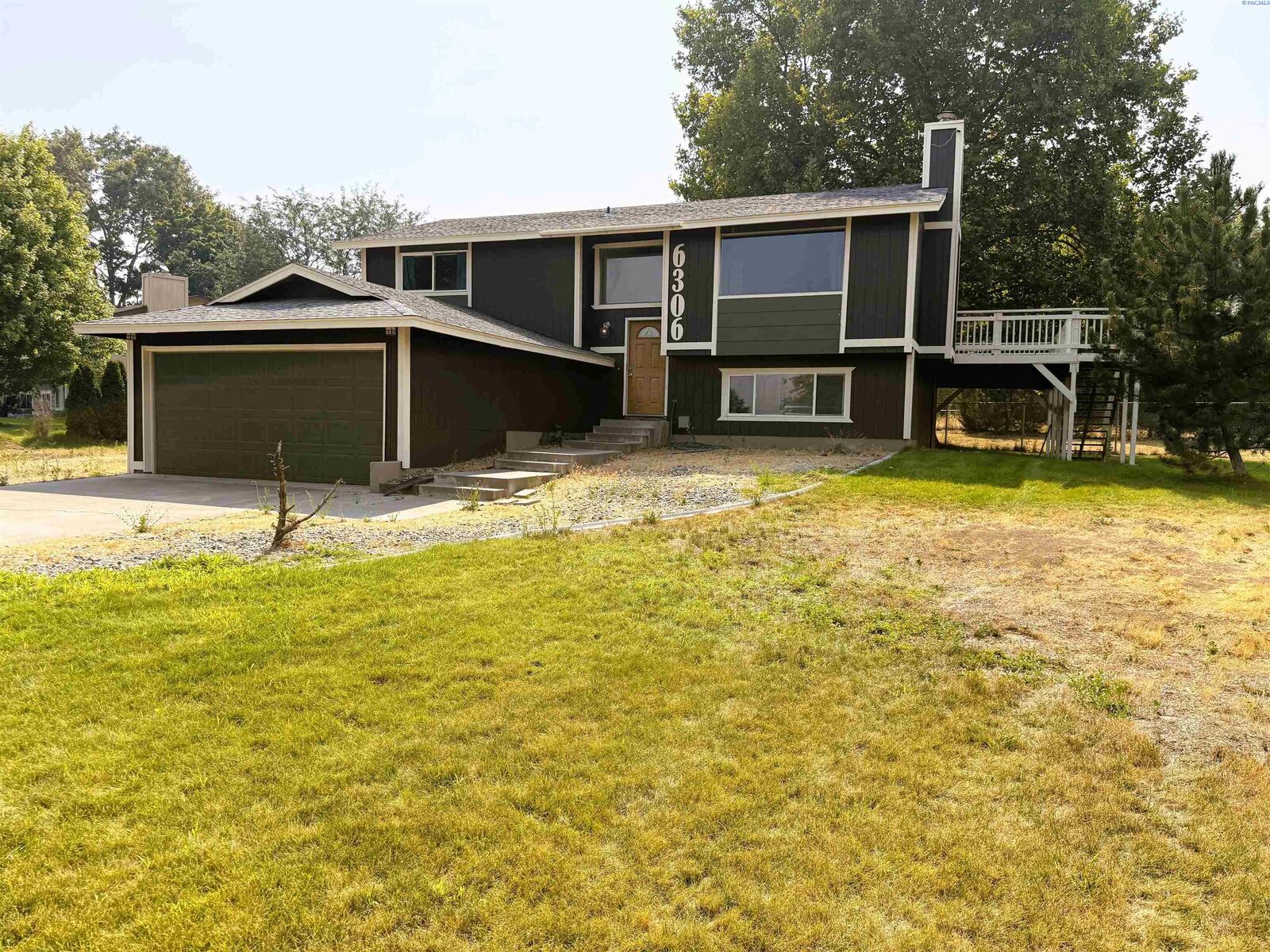 Property Photo:  6306 S Caballo Rd  WA 99338 