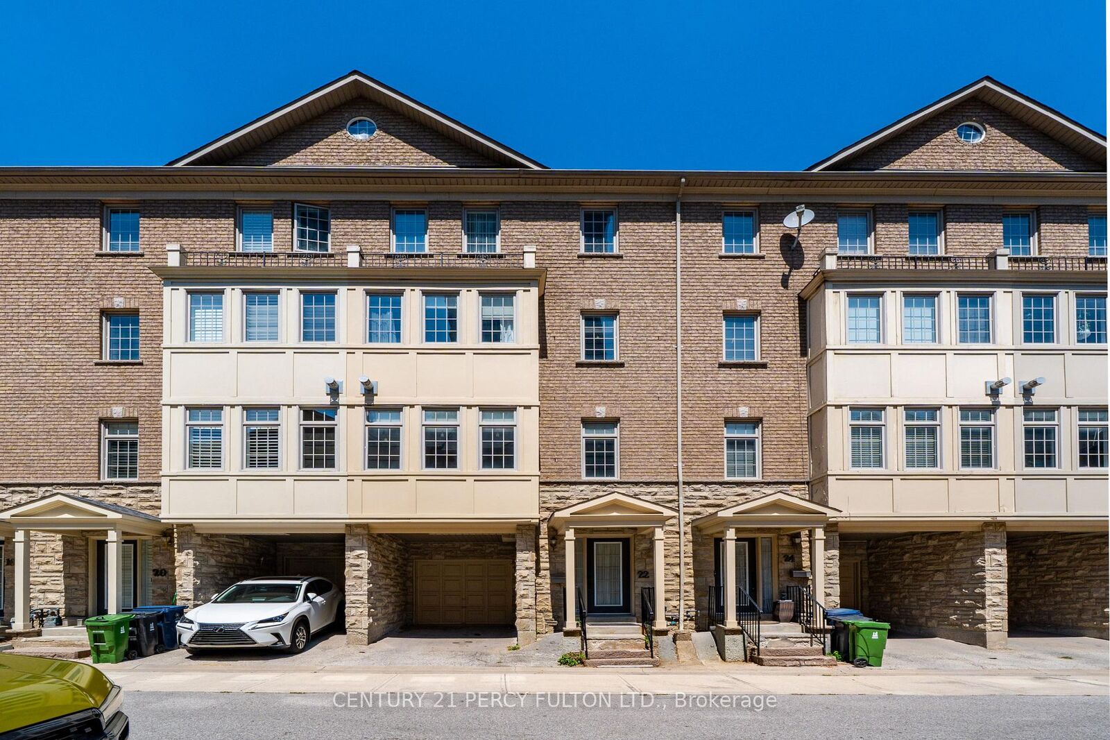 Photo de la propriété:  22 William Poole Way 15  ON M2N 7A7 