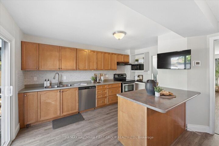 Property Photo: 1179 Oxford Street ON L1J 3W4