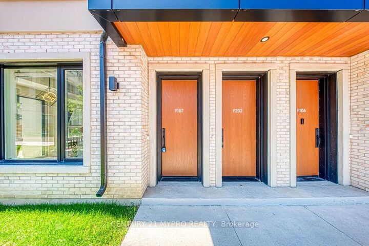 Property Photo:  5 Red Squirrel Lane 107  ON L4S 0P6 
