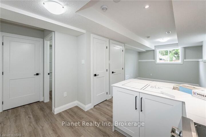 Property Photo: 330 Exhibition Street 2 ON N1H 4S2