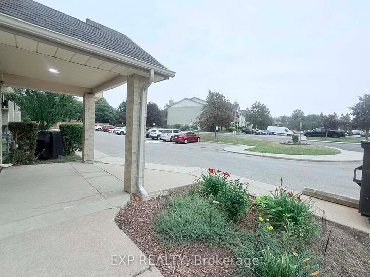 Property Photo: 739 Deveron Crescent 210 ON N5Z 4Y1