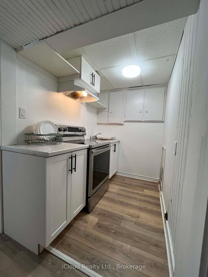Property Photo: 21 Warkdale Drive ON L2T 2V8