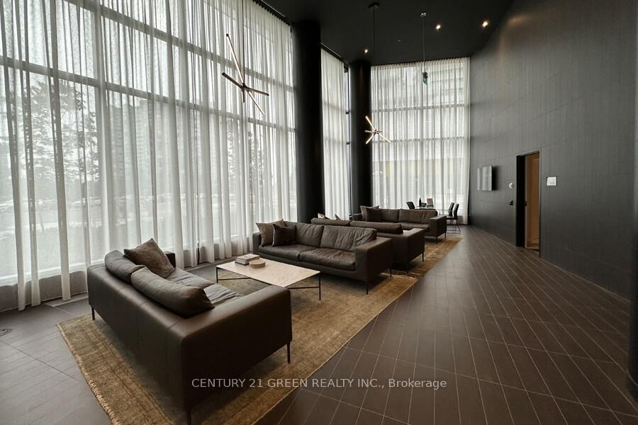 Property Photo: 3900 Confederation Parkway 2301 ON L5B 0M3