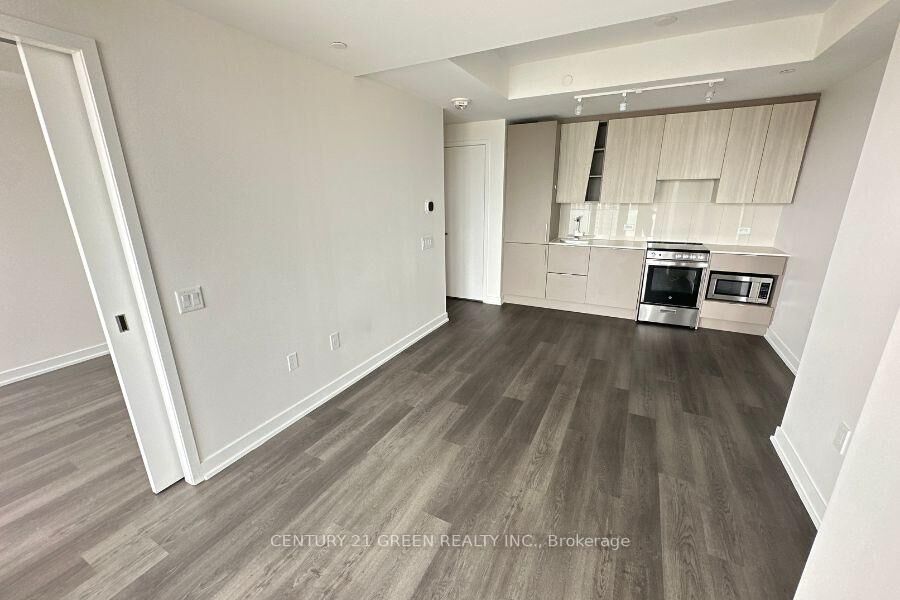Property Photo: 3900 Confederation Parkway 2301 ON L5B 0M3