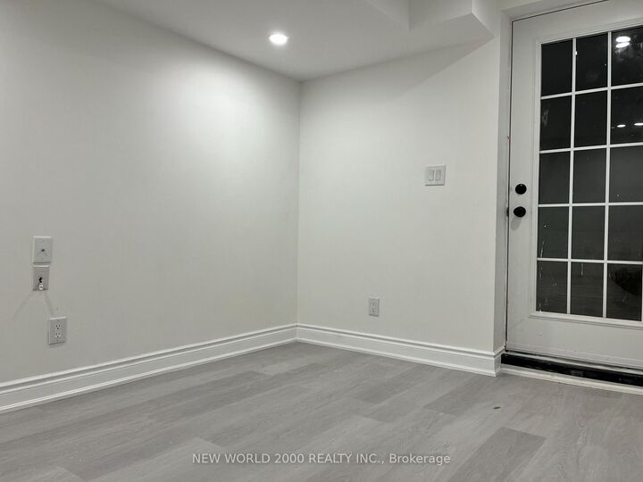 Property Photo: 4718 Centretown Way Bsmt ON L5R 0C9