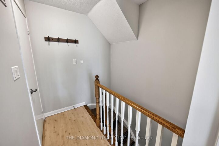 Property Photo:  16 Laidlaw Street 912  ON M6K 1X2 